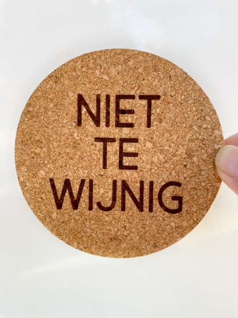 OZ.Wijnig.2 set onderzetters niet te wijnig, duurzaam kurk