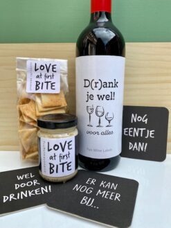 Wijn & Snacks Pakket met etiket Drankjewel en wijnviltjes